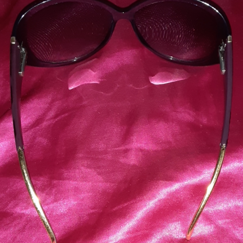 Glasses - Picture 4 of 5
